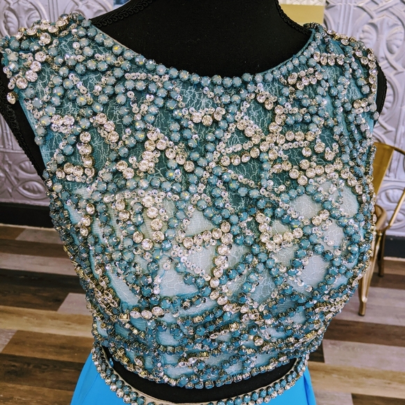 LAST CHANCE Terani Beaded 2-Piece Gown - Picture 3 of 4